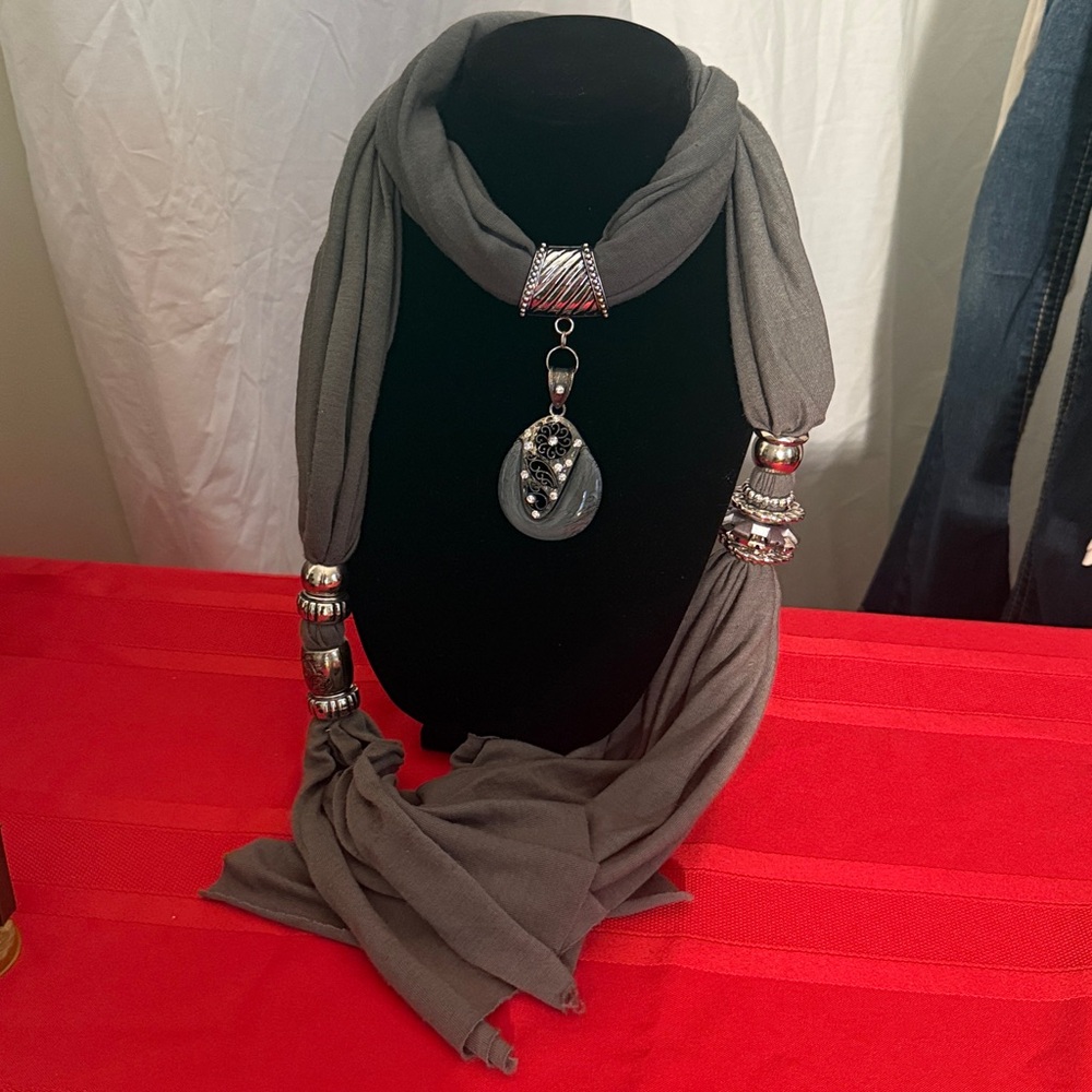 Gray Pendant Scarf